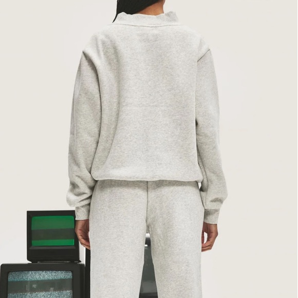 NWT Parke Classic Gray Embossed Mockneck Sweatshirt Size S/M - Picture 2 of 12